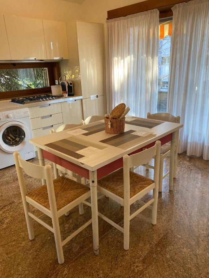 Charming 2 Bedrooms Apartment I Ca Gialla 斯塔比奥 外观 照片